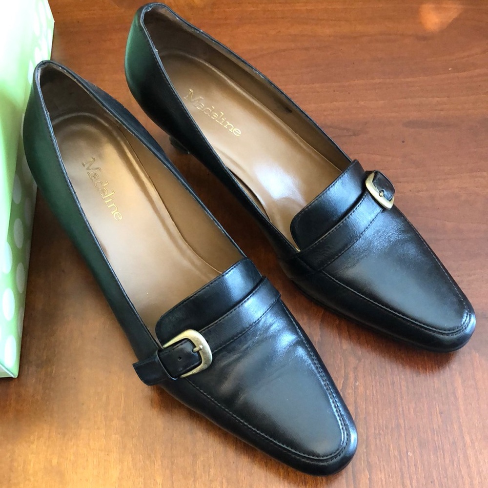 EUC Black Madeline Stuart pumps